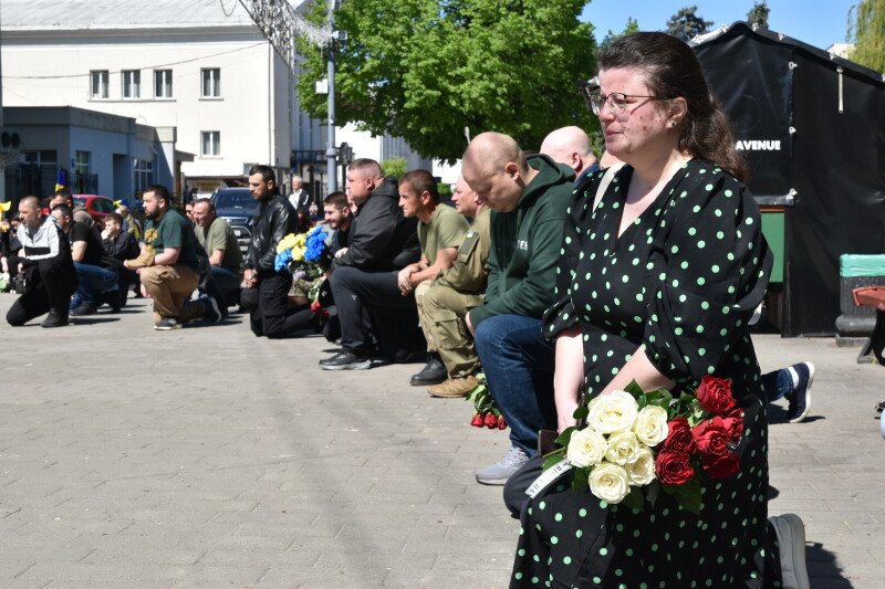 Два прощання в один день: у Луцьку в останню дорогу провели полеглих воїнів - Євгенія Поліщука та Юрія Сілюка