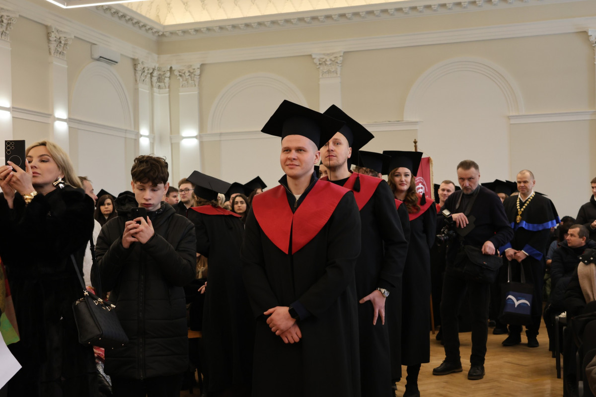 У волинському виші урочисто вручили дипломи магістрів 40 військовослужбовцям і ветеранам