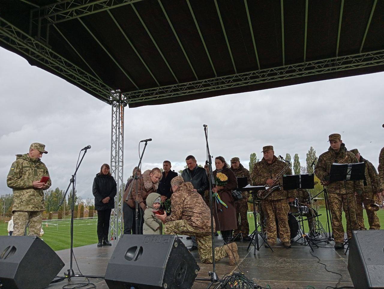 У волинській громаді родинам полеглих захисників України вручили державні нагороди