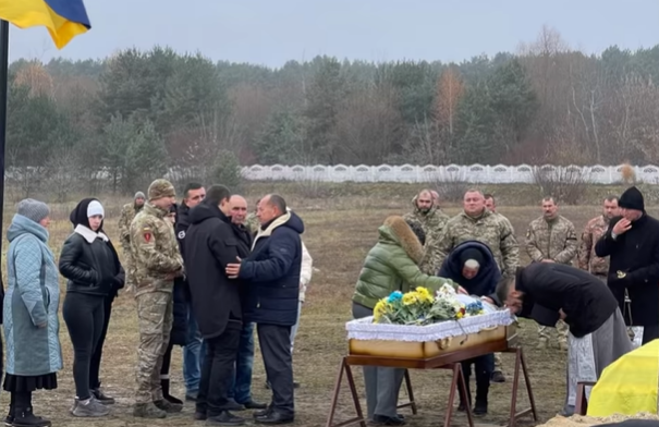 Пішов на фронт заради брата і Батьківщини: на Волині попрощалися з Героєм Олександром Шумом