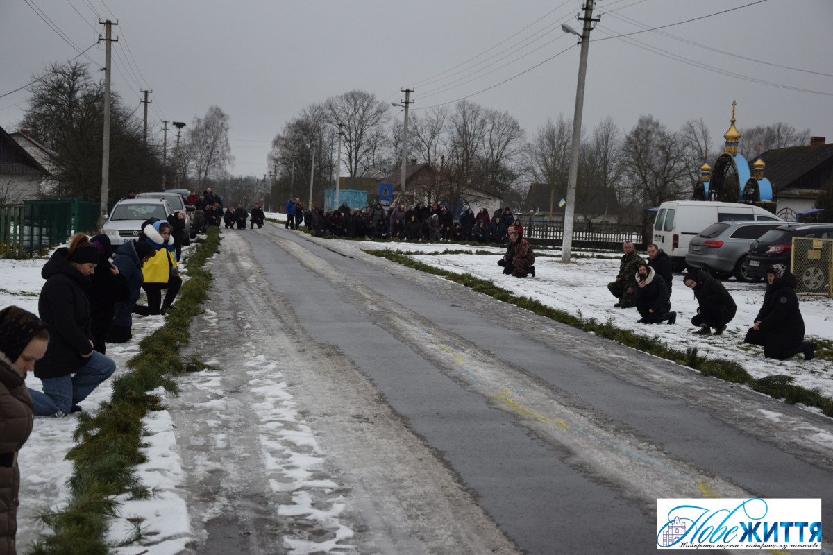 Поліг смертю хоробрих: на Волині попрощалися із 48-річним Героєм Миколою Рябіїком