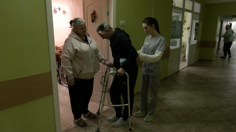 Коляда, святкове олів’є та ялинки: як волинський госпіталь дарує тепло ветеранам війни