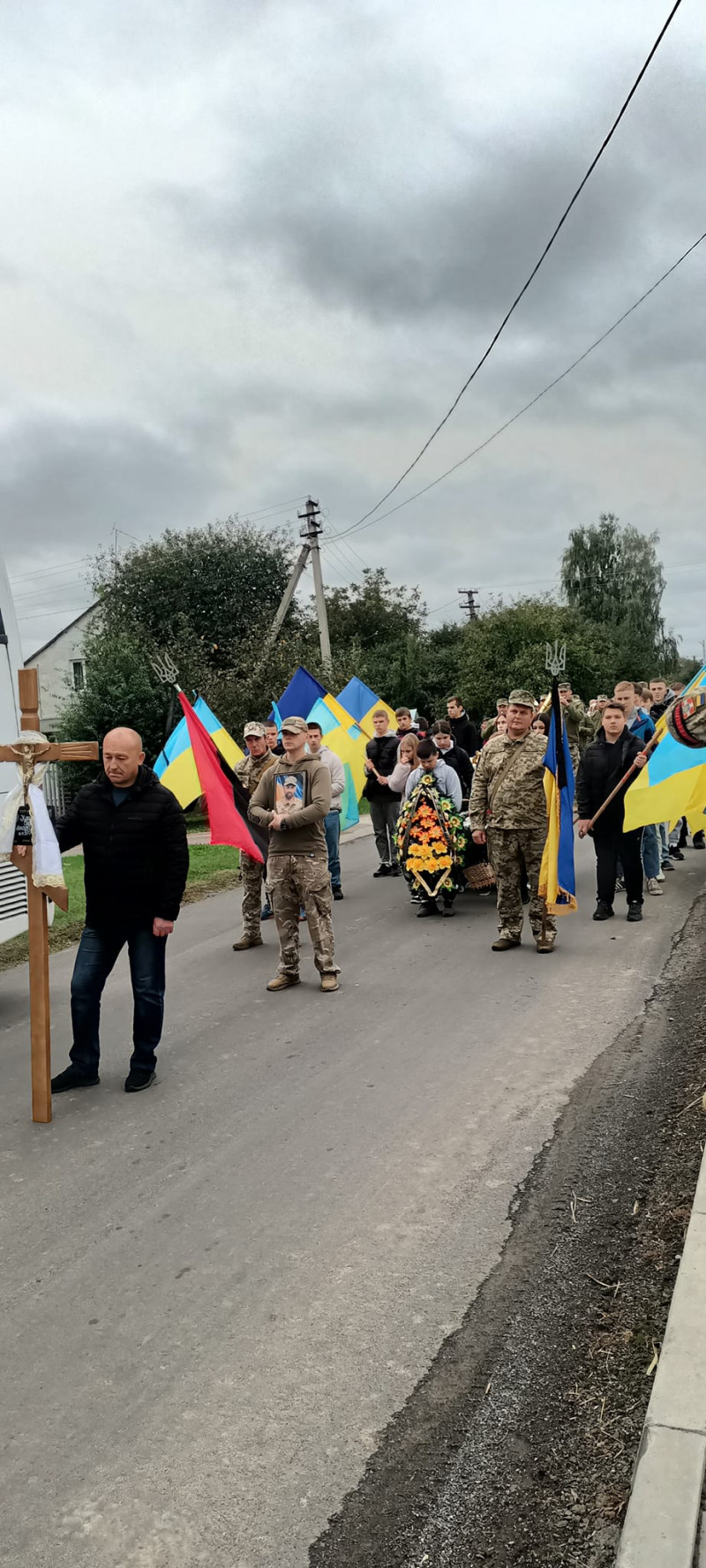 Лишилися дружина, три дочки та два сини: на Волині попрощались із Героєм Сергієм Климчуком