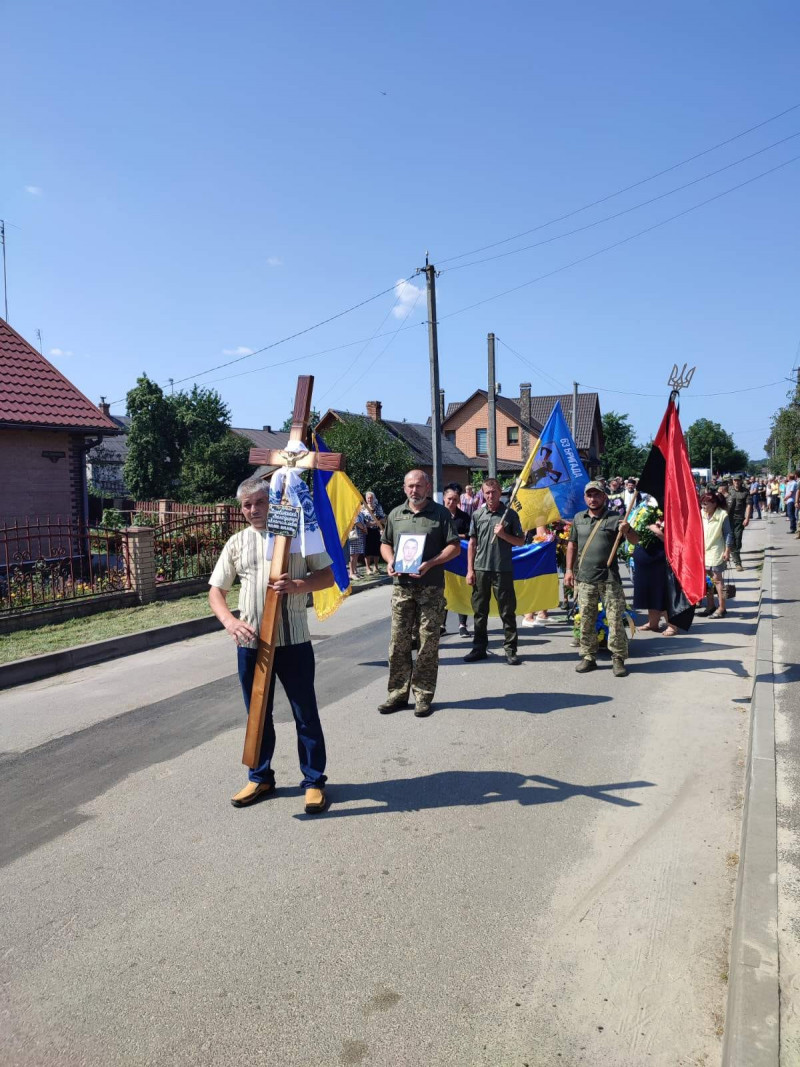 На Волині провели в останню дорогу загиблого Героя Володимира Холевінського