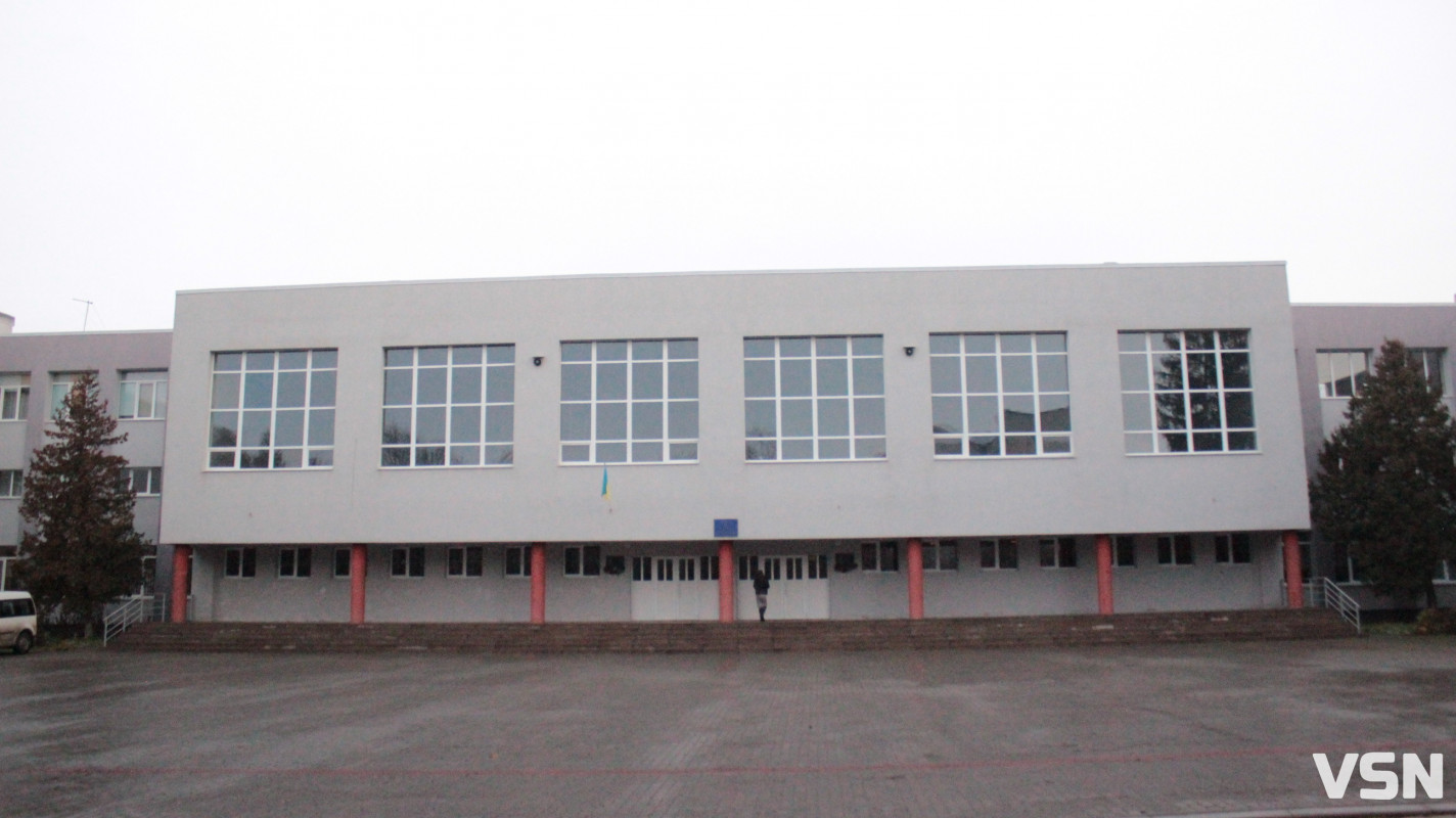 У луцьких школах та дитячій поліклініці встановили станції очистки води