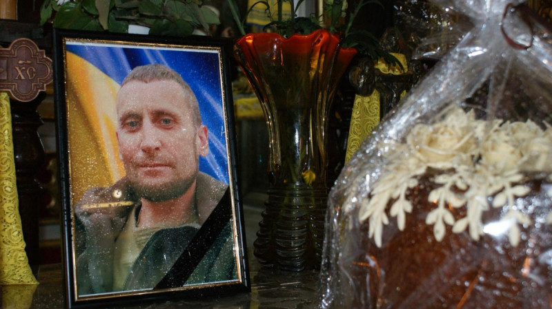 Мати дочекалася сина лише для прощання: на Волині поховали загиблого воїна Сергія Катеринюка