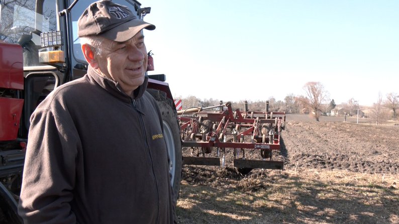 Життя за 65 км від Луцька: як господарюють селяни у Старому Загореві на Волині