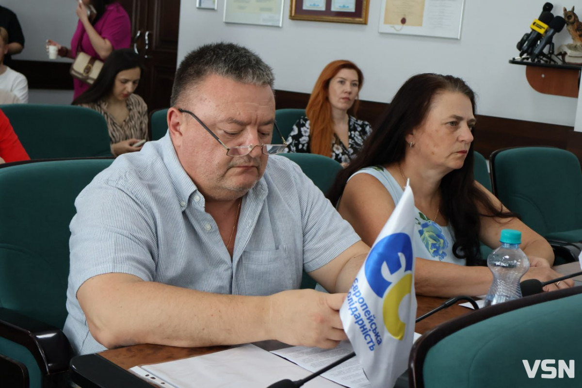 У Луцьку боротимуться з самовільним «бронюванням» паркомісць в центрі міста