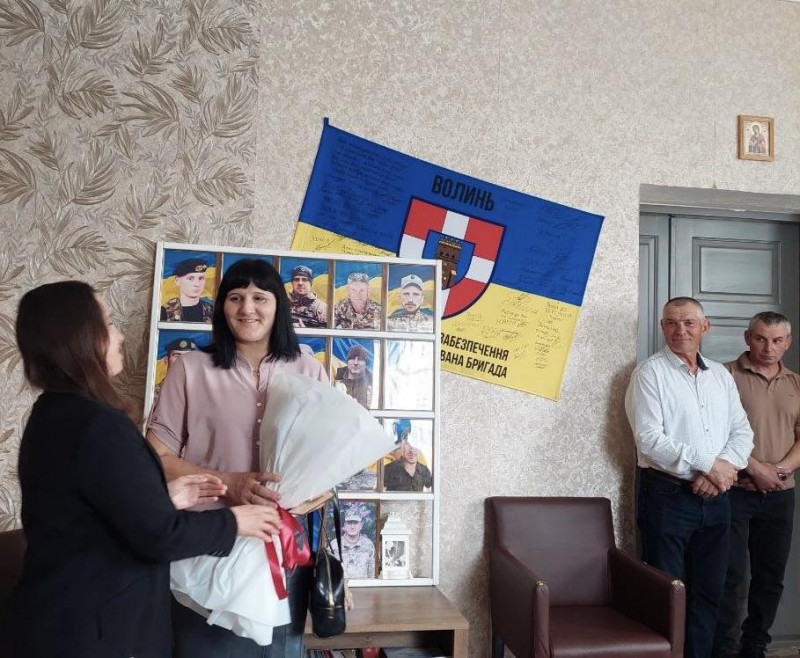 На Волині чотирьом жінкам вручили звання «Мати-героїня»