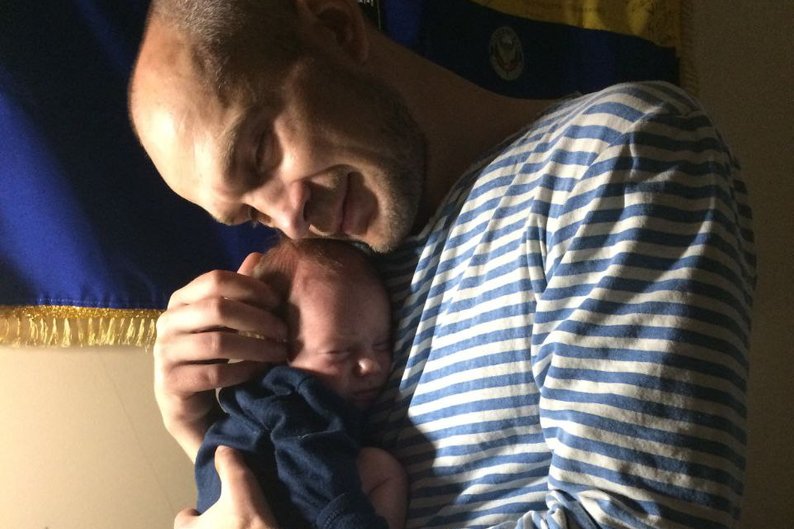 «Щоб не забував батька і пишався ним»: дружина загиблого Героя з Волині створює книгу для їхнього 5-річного сина