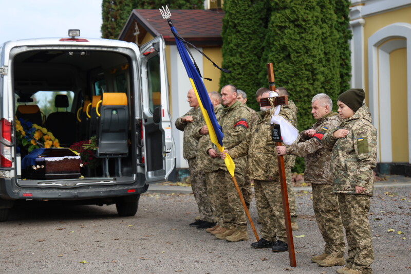 Назавжди 44: на Волині попрощалися з Героєм Віктором Бондаруком