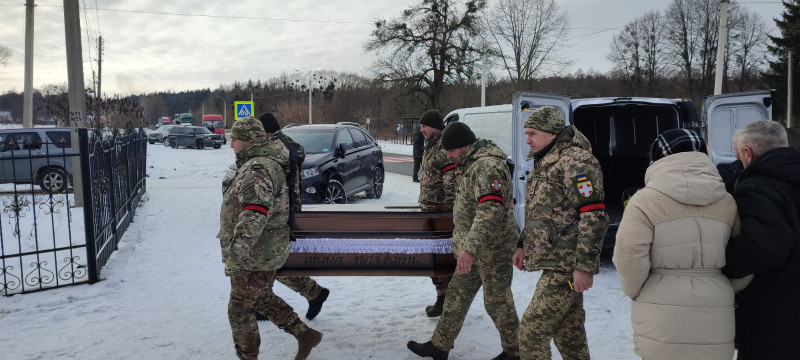 Два прощання в один день: на Волині в останню путь провели Героїв Сергія Дидюка та Ігоря Огородніка