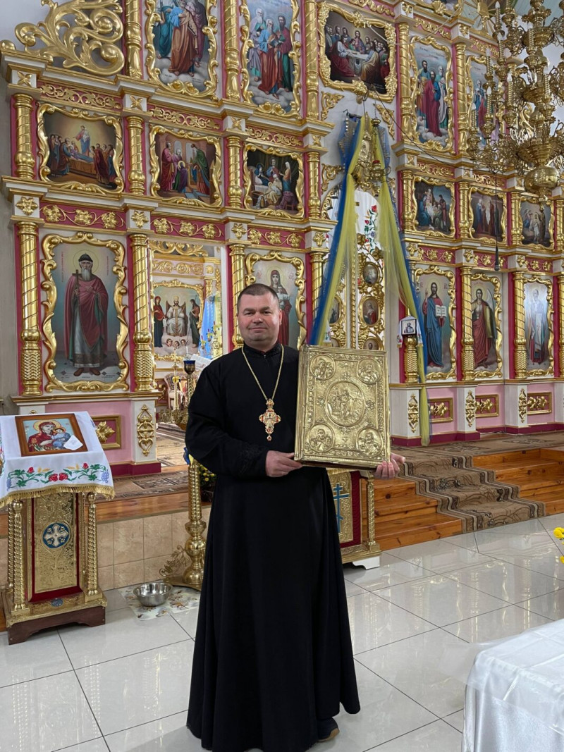 Невтомно дбає про храм уже 22 роки: історія священника з Луцького району