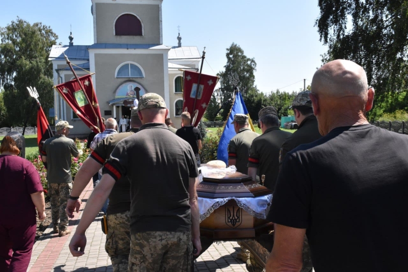 Навіки молодий: на Волині попрощалися з 26-річним Героєм Валентином Богатих