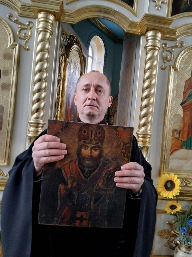 Під час кожного богослужіння моляться за воїнів: отець Роман 25 років є духовним наставником у храмі Луцького району