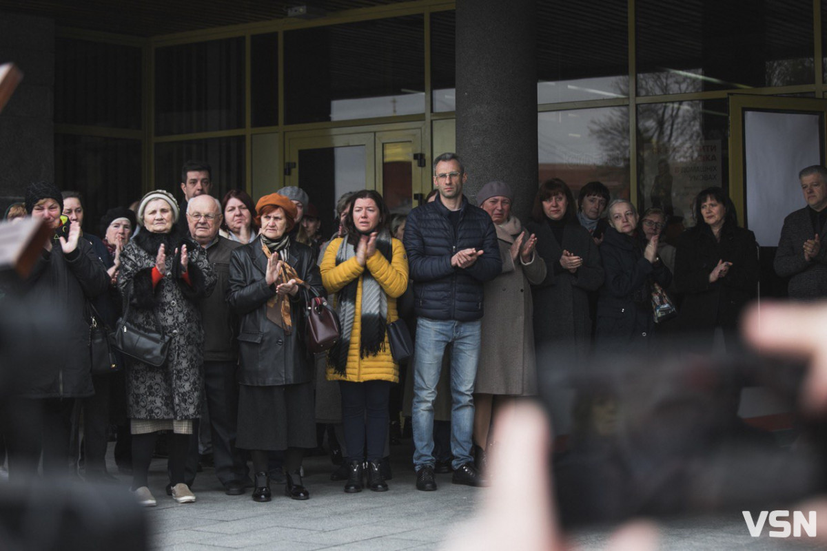 Останні оплески: у Луцьку попрощалися з народним артистом Олександром Якимчуком