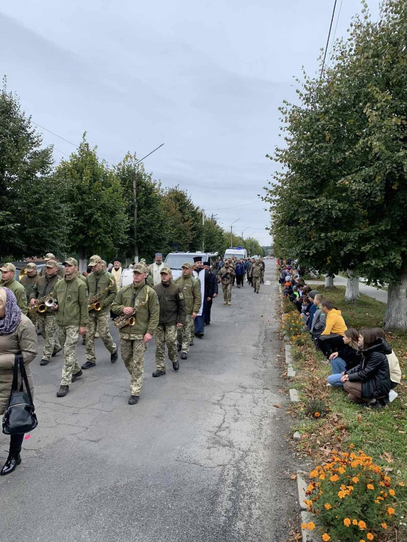 Життя обірвалося на Миколаївщині: у Луцькому районі поховали молодого Героя Андрія Степанова