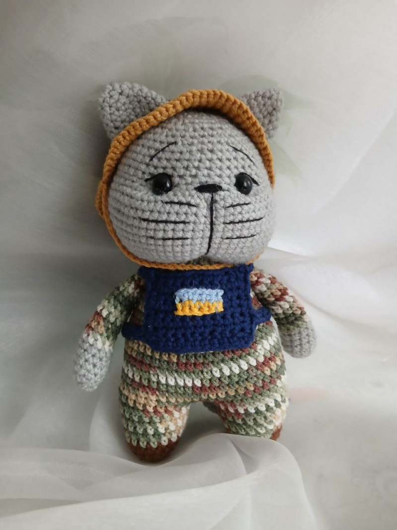 «Гачок завжди зі мною»: історія майстрині-переселенки з Луганщини, яка перевезла своє натхнення на Волинь