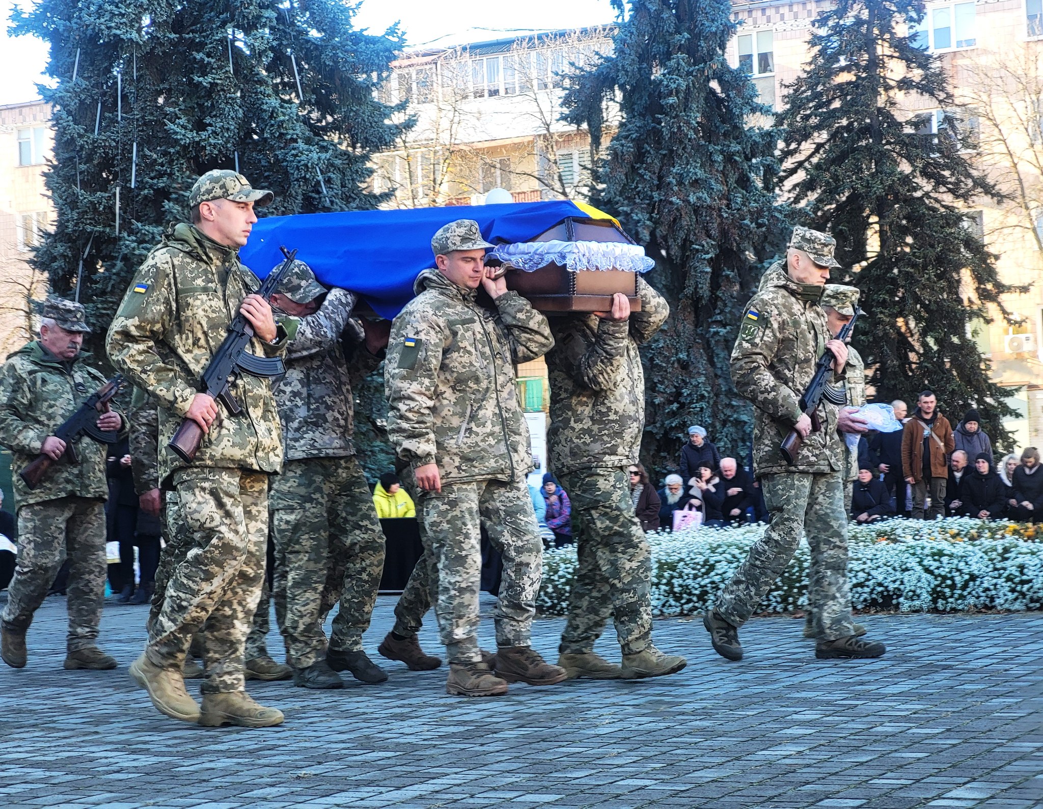 Потрапив у епіцентр вибуху у навчальному центрі: на Волині попрощалися з Героєм Олександром Козаком