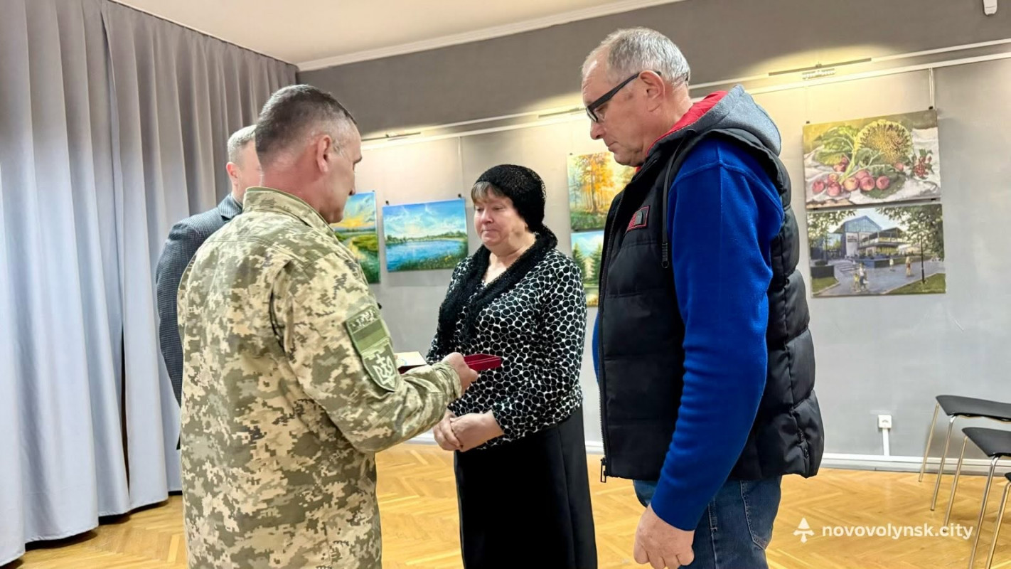 «Золотий Хрест» та ордени «За мужність»: на Волині вшанували трьох полеглих воїнів