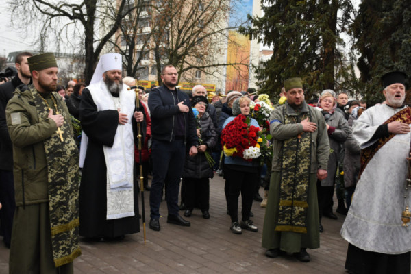 У Луцьку прощалися з загиблим Героєм