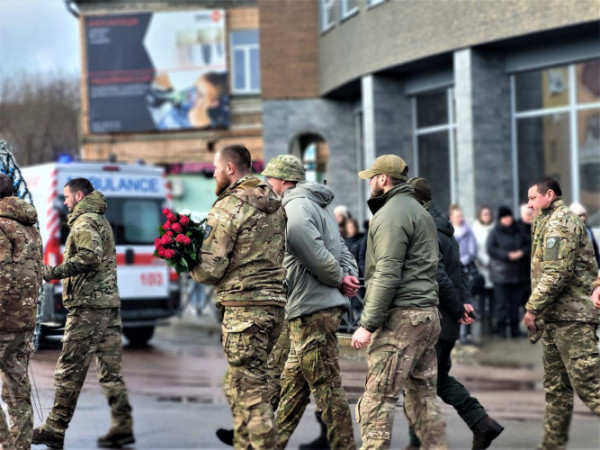 Прощавай, Фотографе: на Волині попрощалися із Героєм Максимом Бурдою