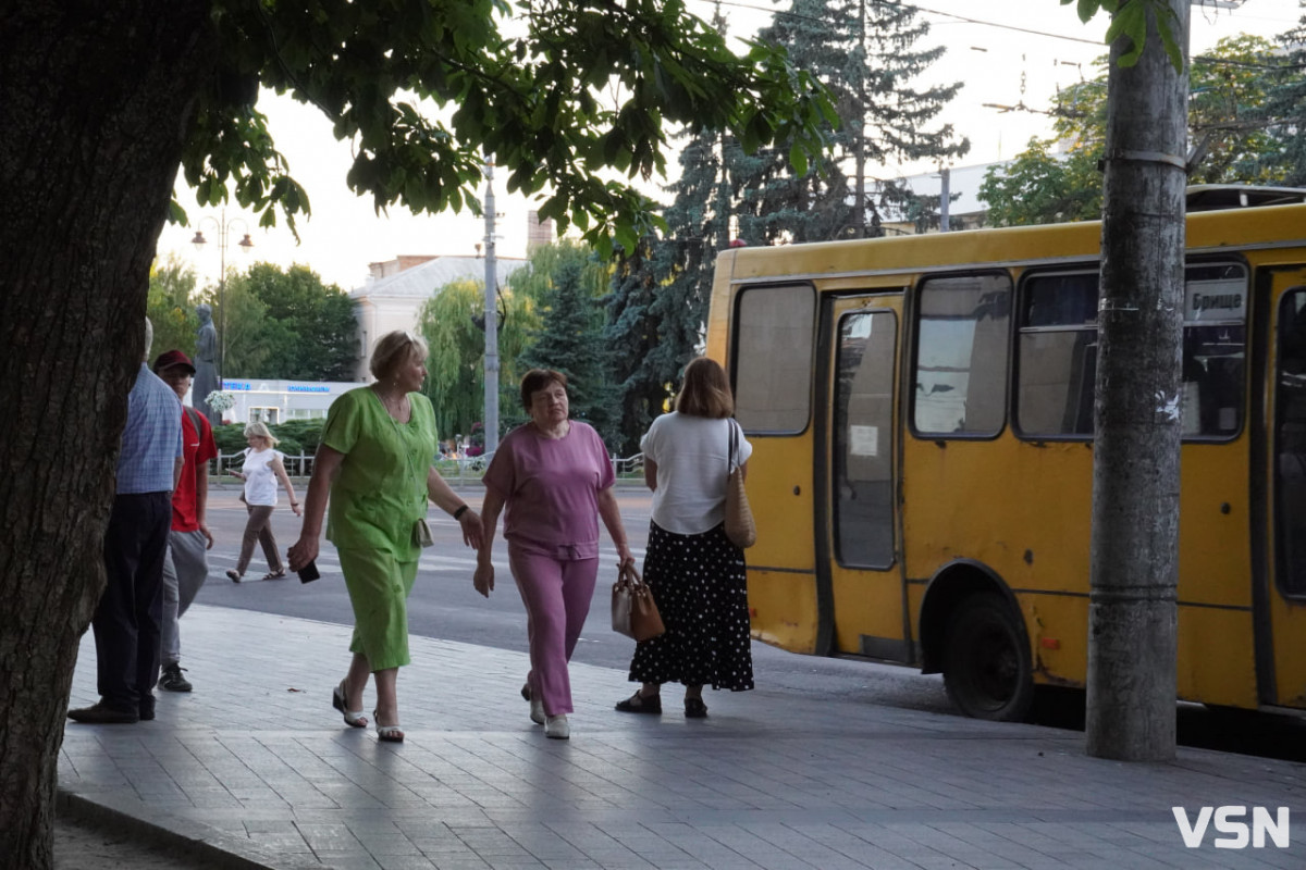 Вечірній Луцьк у променях сонця: кадри, які передають настрій літа. Фоторепортаж