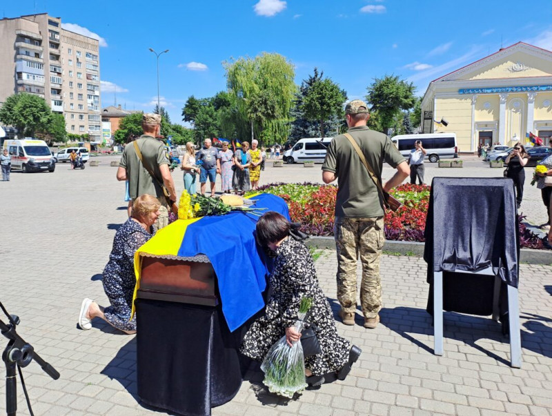 Понад 20 місяців вважався зниклим безвісти: на Волині попрощались із захисником Олександром Шевченком