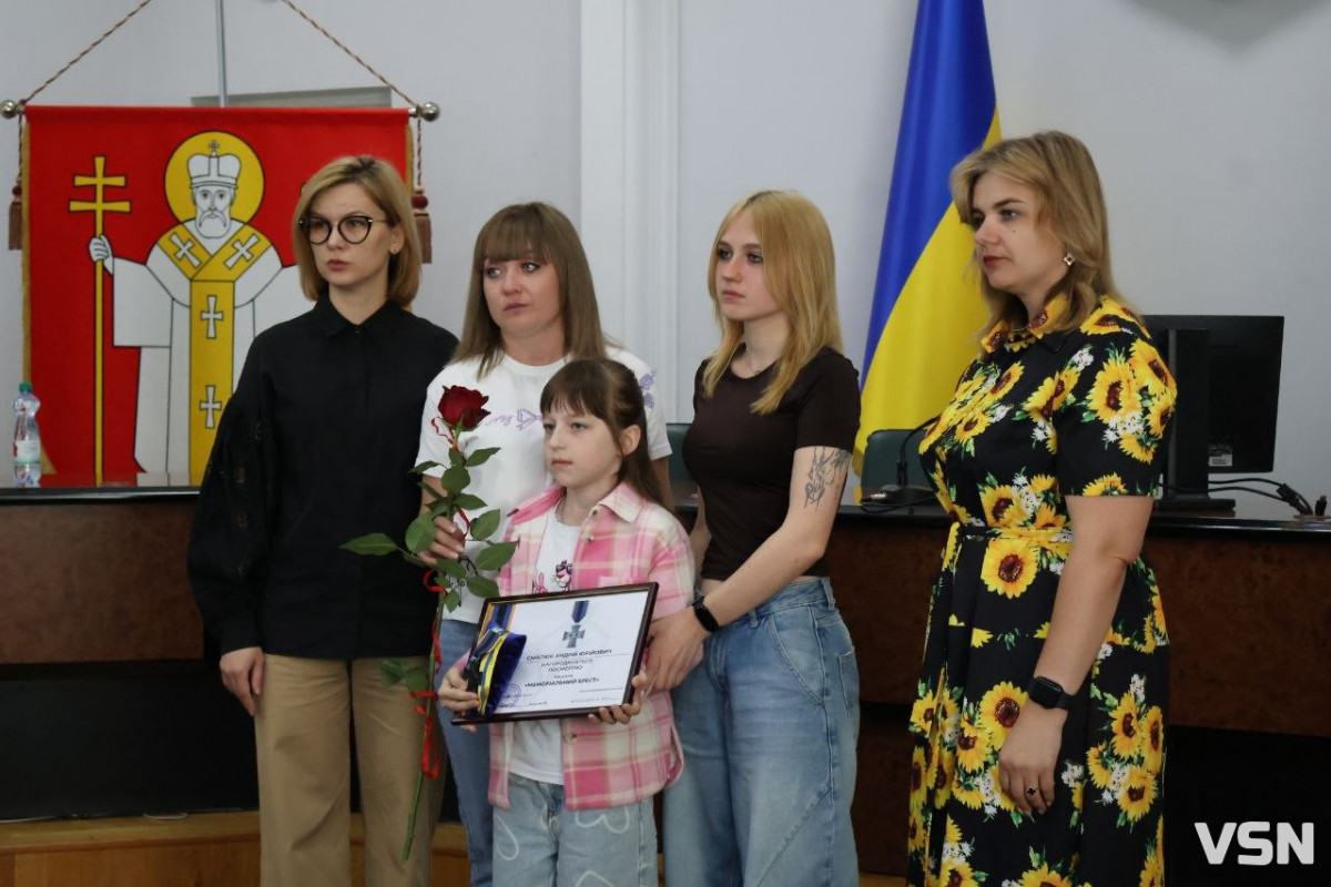 За мужність та героїзм у боях: у Луцьку вручили посмертні нагороди сім’ям загиблих Героїв