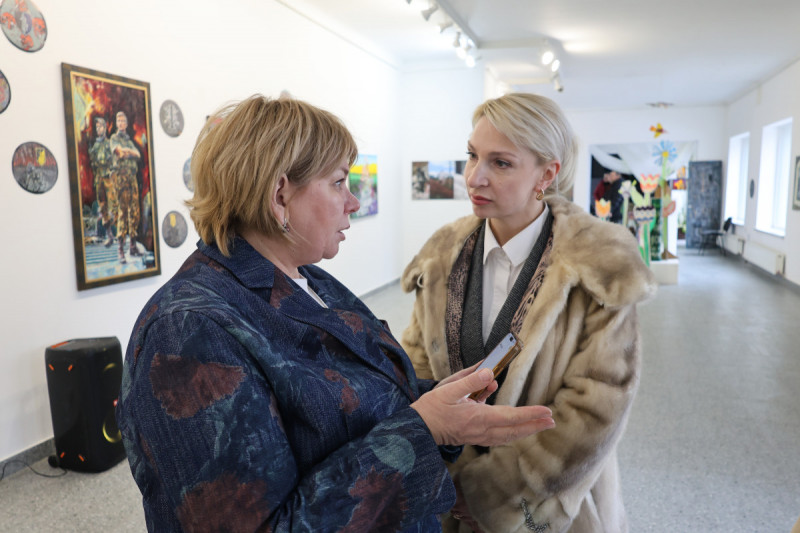 Художниця з Луцька отримала державну нагороду