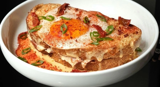 Де забронювати столик на 8 березня у Луцьку