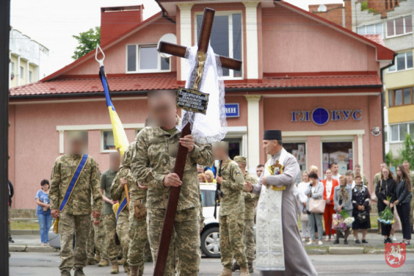 Залишилася 8-місячна дитина: У Володимирі попрощалися із Захисником України