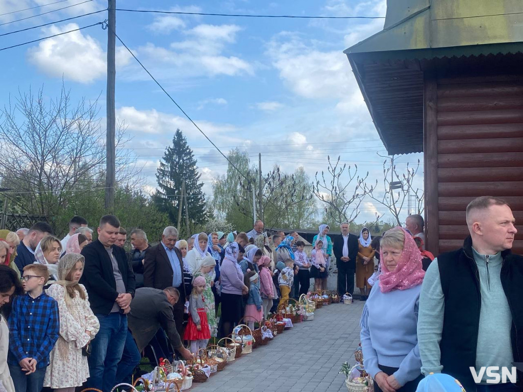 Як на Волині освячують великодні кошики. Фото