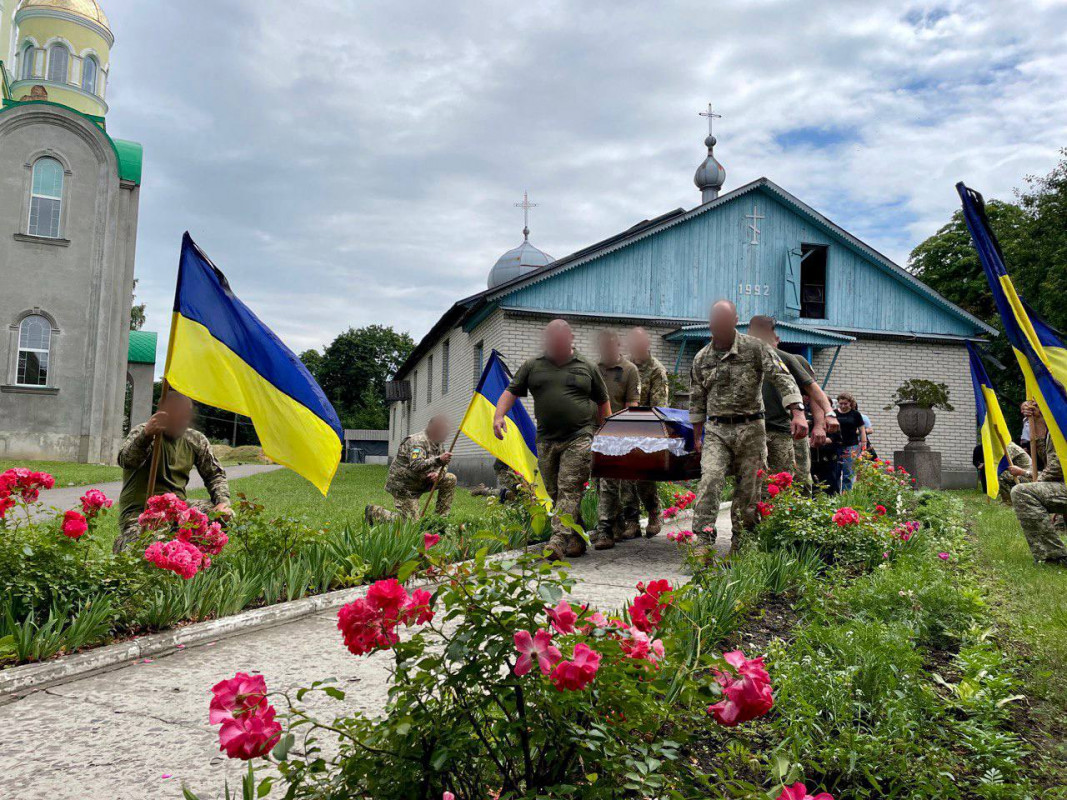 На Волині в в останню земну дорогу провели Героя Олександра Чемка