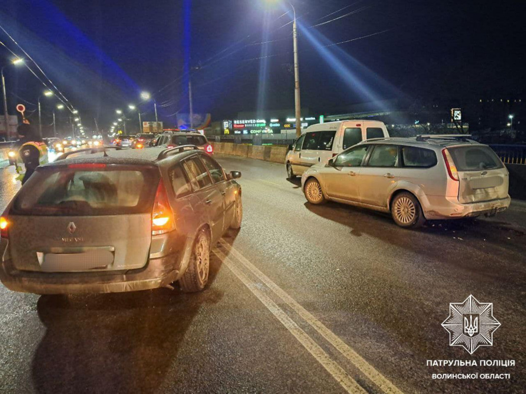 У Луцьку одна за одною сталося кілька ДТП: поліція розповіла деталі