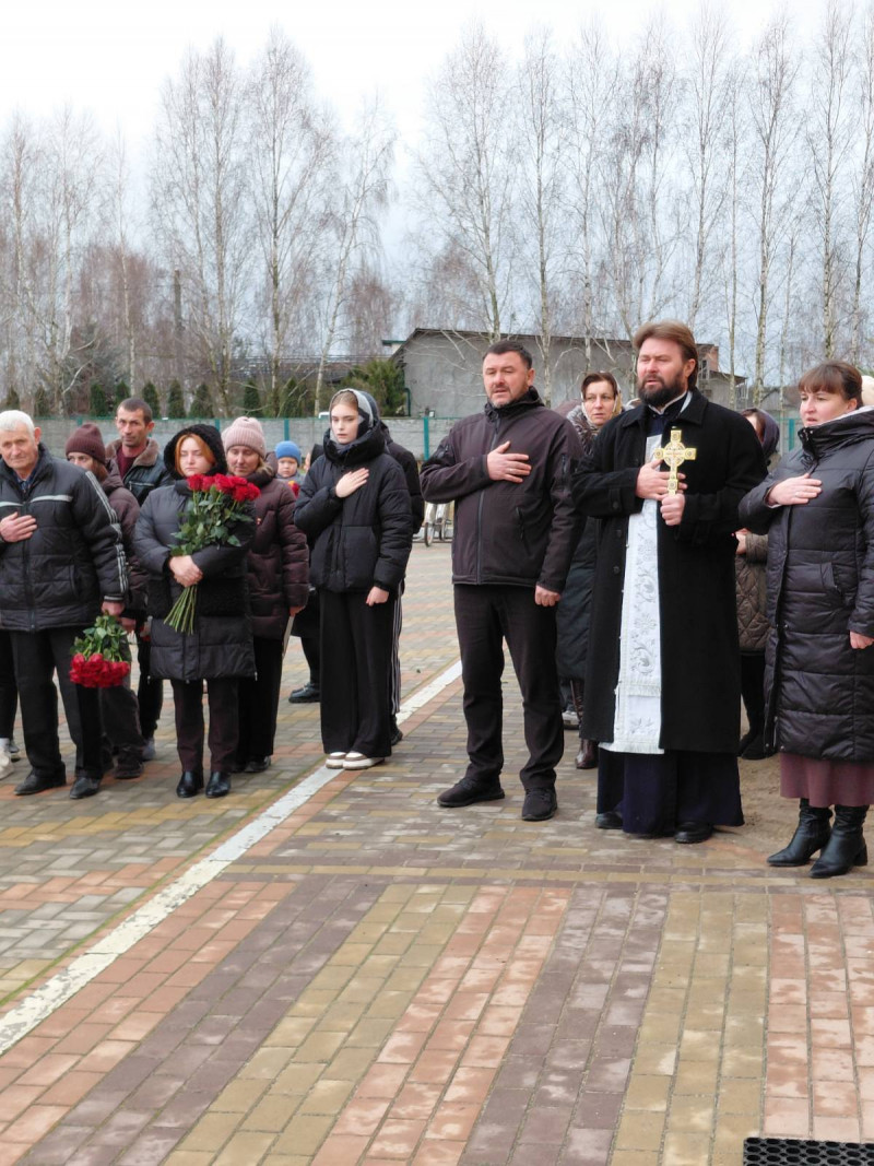 Світла пам’ять Героям: у громаді на Волині відкрили дошки випускникам-воїнам