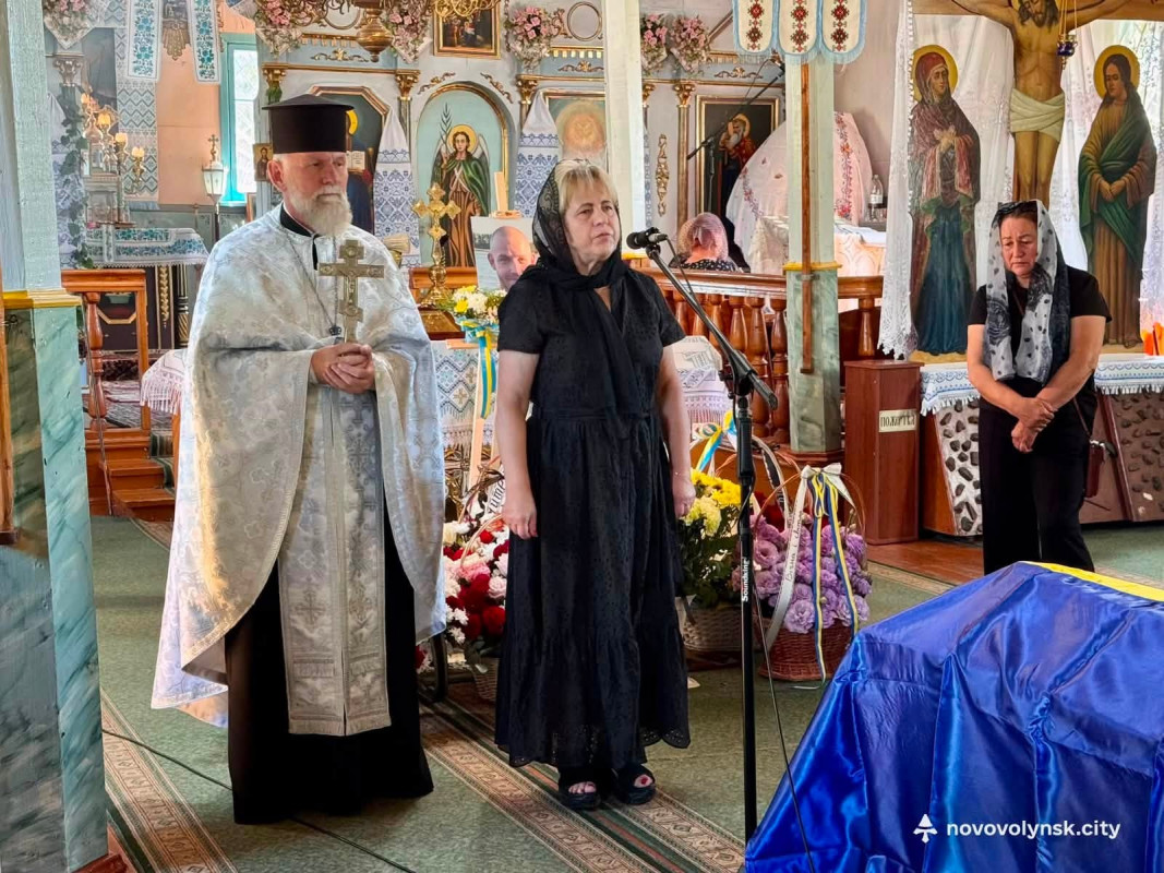 На Волині попрощалися із 26-річним захисником Дмитром Роотом