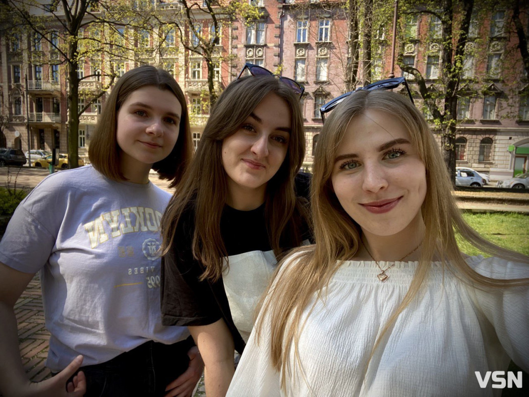 «В Україні було більше різних розваг»: лучанка розповіла про навчання на подвійному дипломі у Польщі