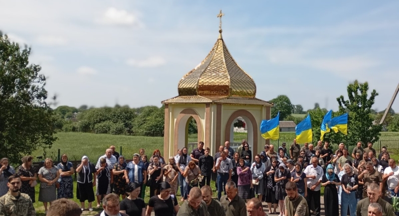 Назавжди молодий: на Волині попрощались з 26-річним Героєм Миколою Муковозом