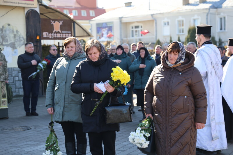 Життя обірвалося у вересні 2024 року: у Луцьку попрощалися з Героєм Олександром Кругліковим