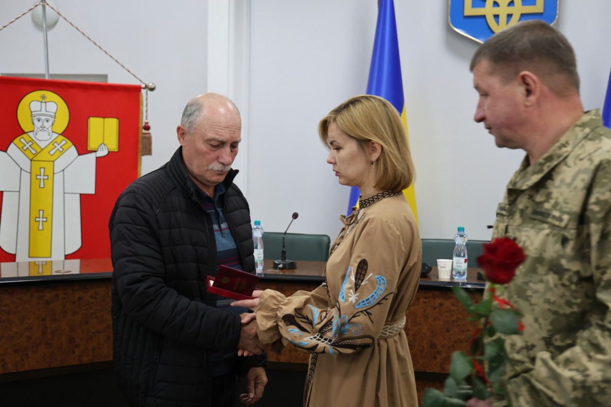 У Луцьку рідним загиблих Героїв передали державні посмертні нагороди