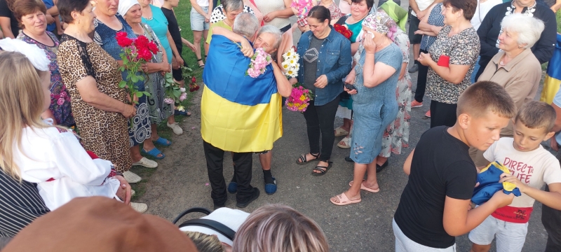 Повернення з полону: захисник з Волині вперше ступив на рідну землю після реабілітації