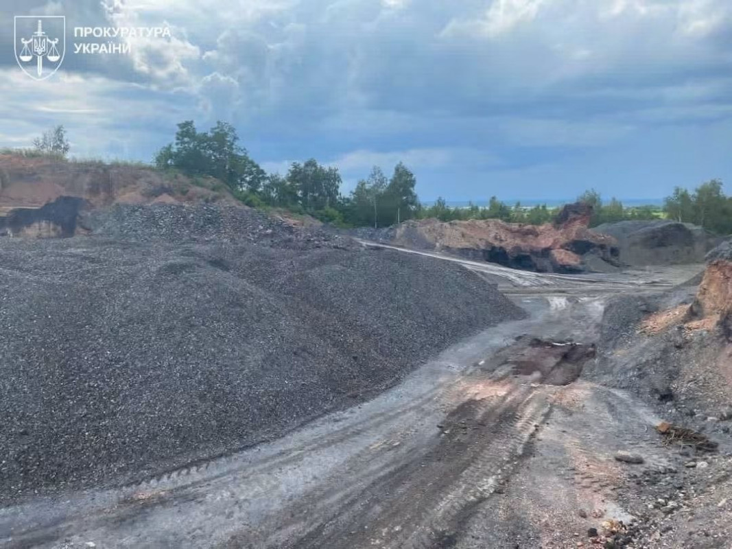 На Волині директора підприємства підозрюють у легалізації видобутих копалин на понад 30 млн грн