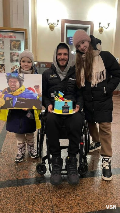 «Ідучи на штурм, відчував, що серце віщує біду»: волинський ветеран війни Сергій Гордієвич мріє стати на ноги, щоб станцювати вальс з донею