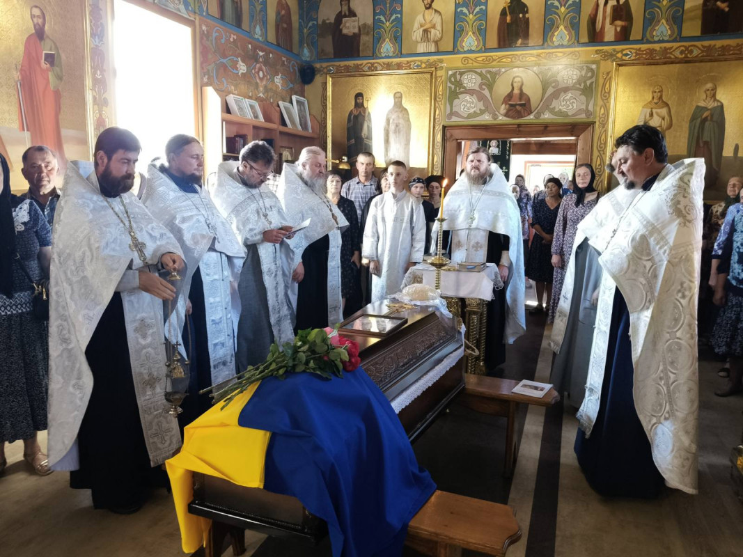 Загинув понад півтора року тому: на Волині поховали Героя Валентина Назарчука