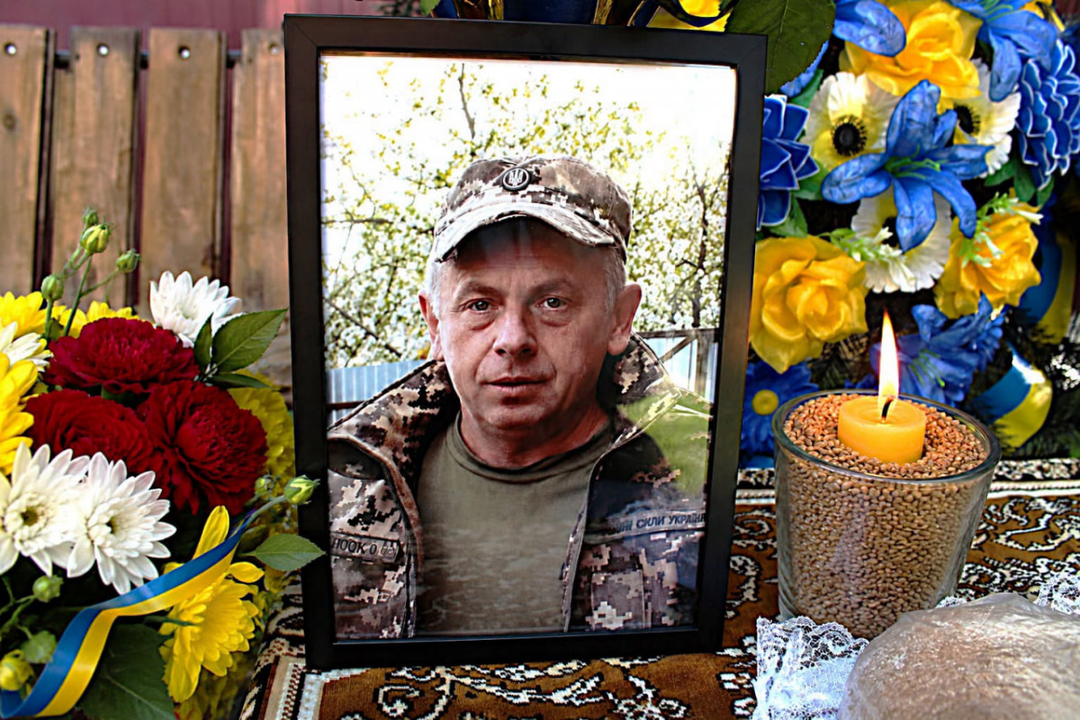Незламний артилерист, нагороджений «Золотим хрестом»: на Волині попрощалися з Героєм Олегом Орлюком