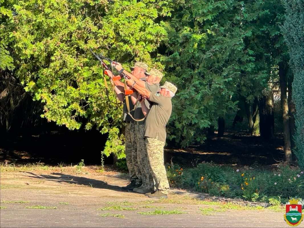 На Волині відкрили меморіальну дошку загиблому захиснику Володимиру Кухаруку