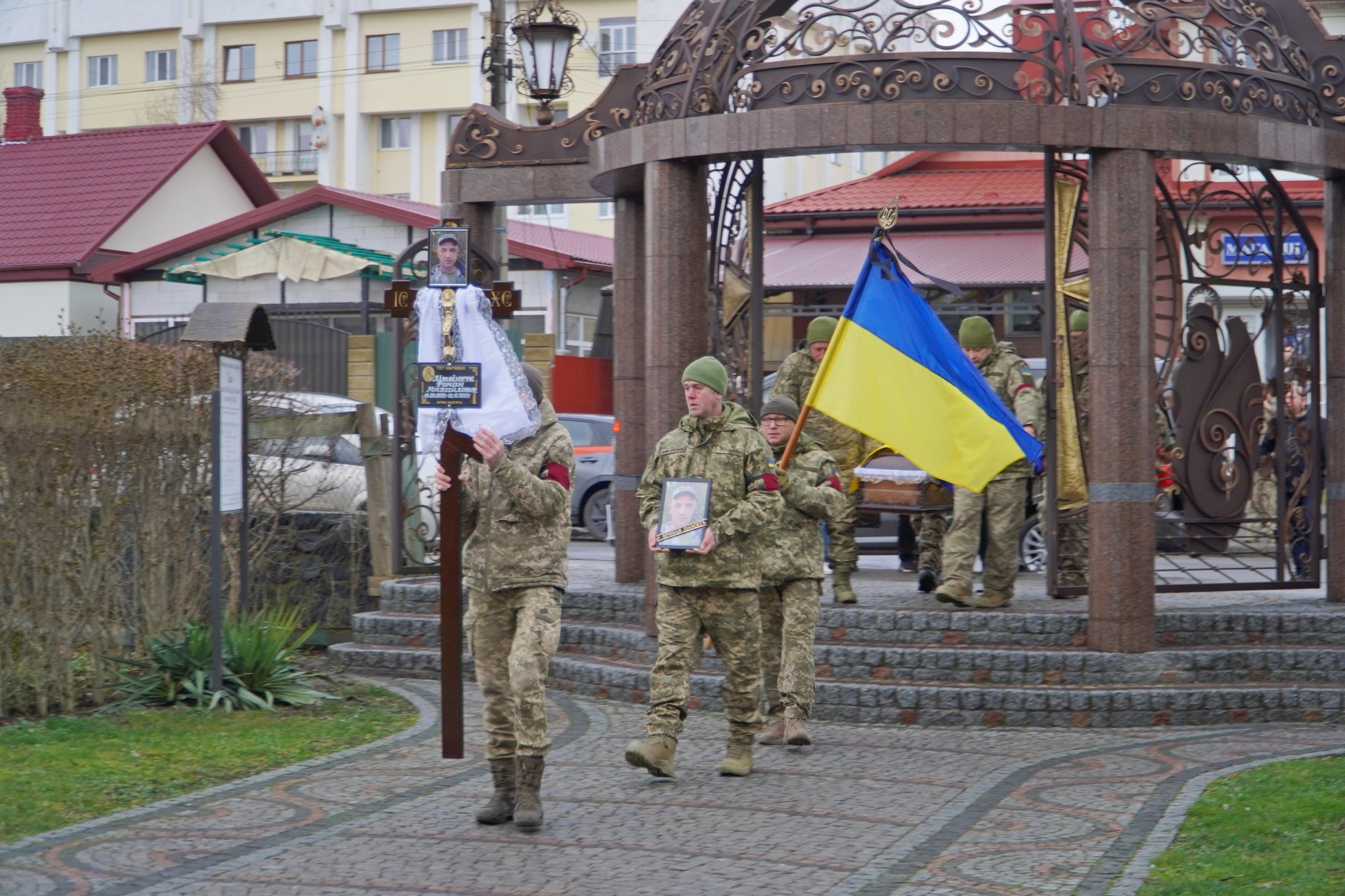 Понад рік вважався зниклим безвісти: на Волині попрощалися із захисником Романом Літвінчуком