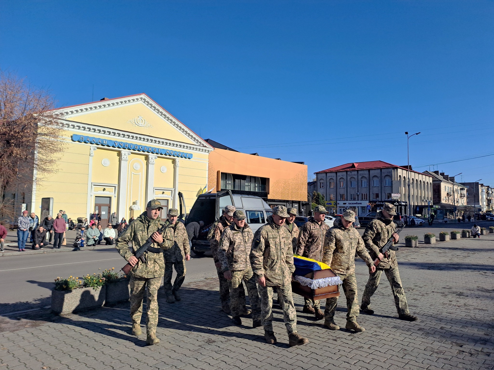Потрапив у епіцентр вибуху у навчальному центрі: на Волині попрощалися з Героєм Олександром Козаком