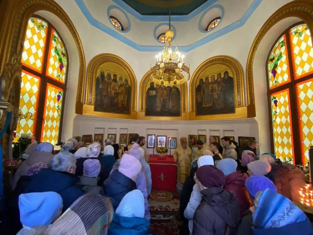 Винесли все: історична каплиця у Володимирі залишилася з голими стінами після виселення громади УПЦ (МП)
